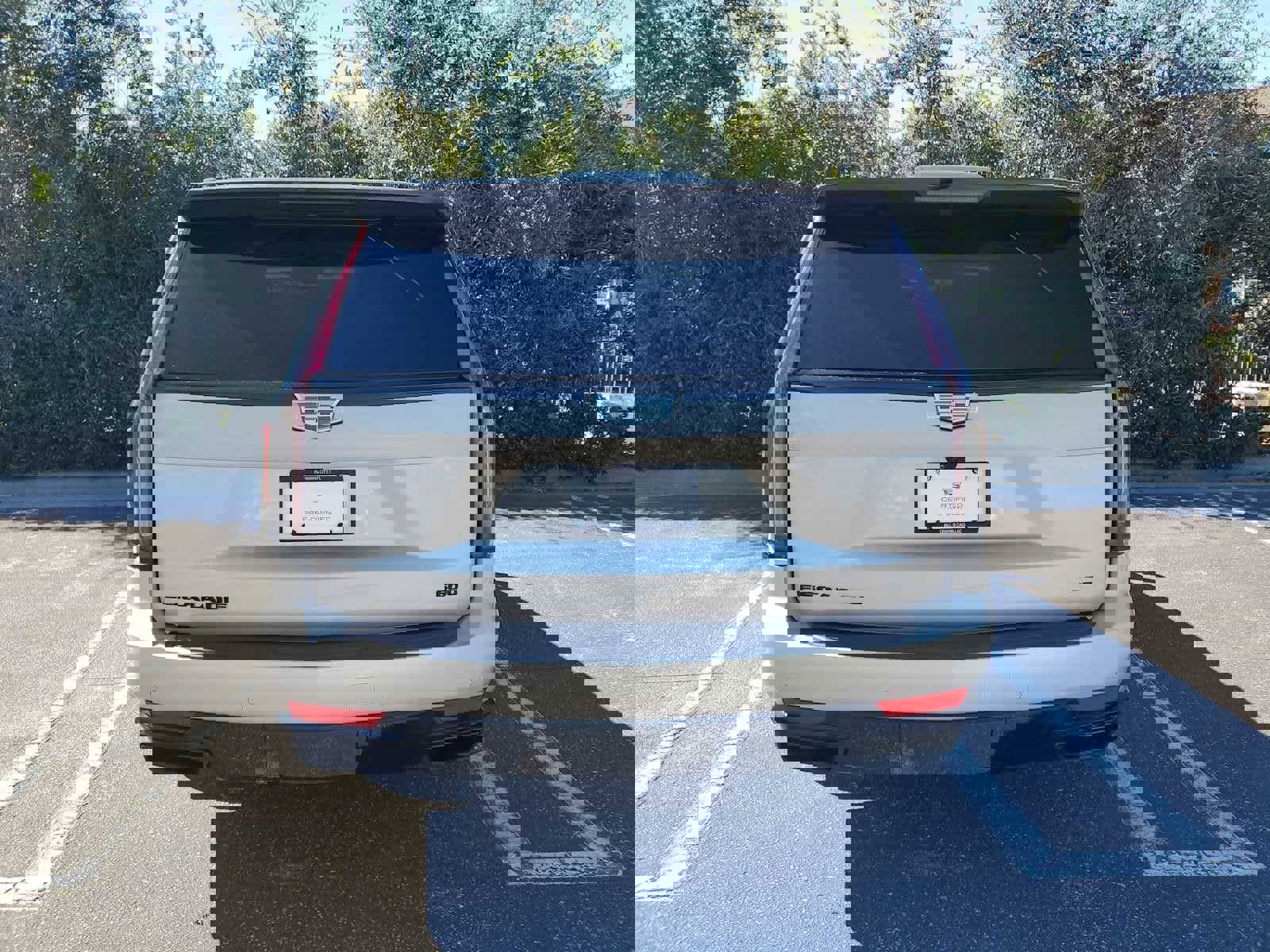 Certified 2024 Cadillac Escalade Sport Platinum w/ LPO, ONYX Package image 4