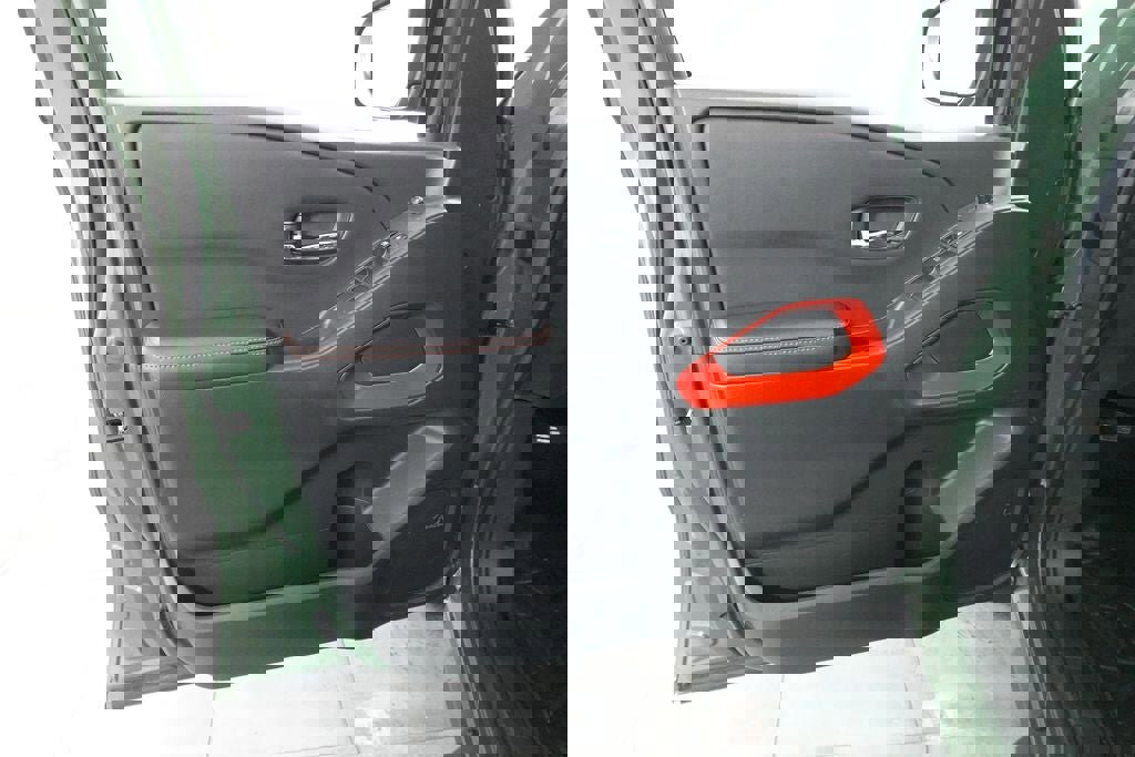 Used 2025 Nissan Frontier PRO-4X w/ Pro Convenience Package image 22