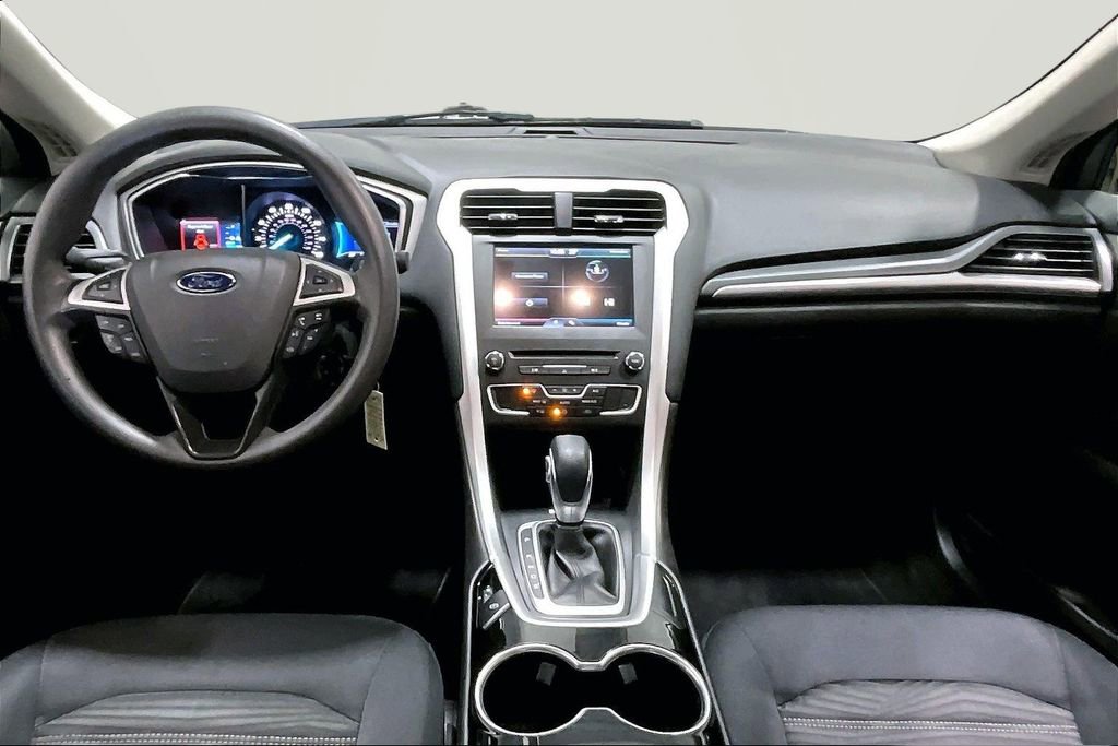 Used 2016 Ford Fusion SE image 7
