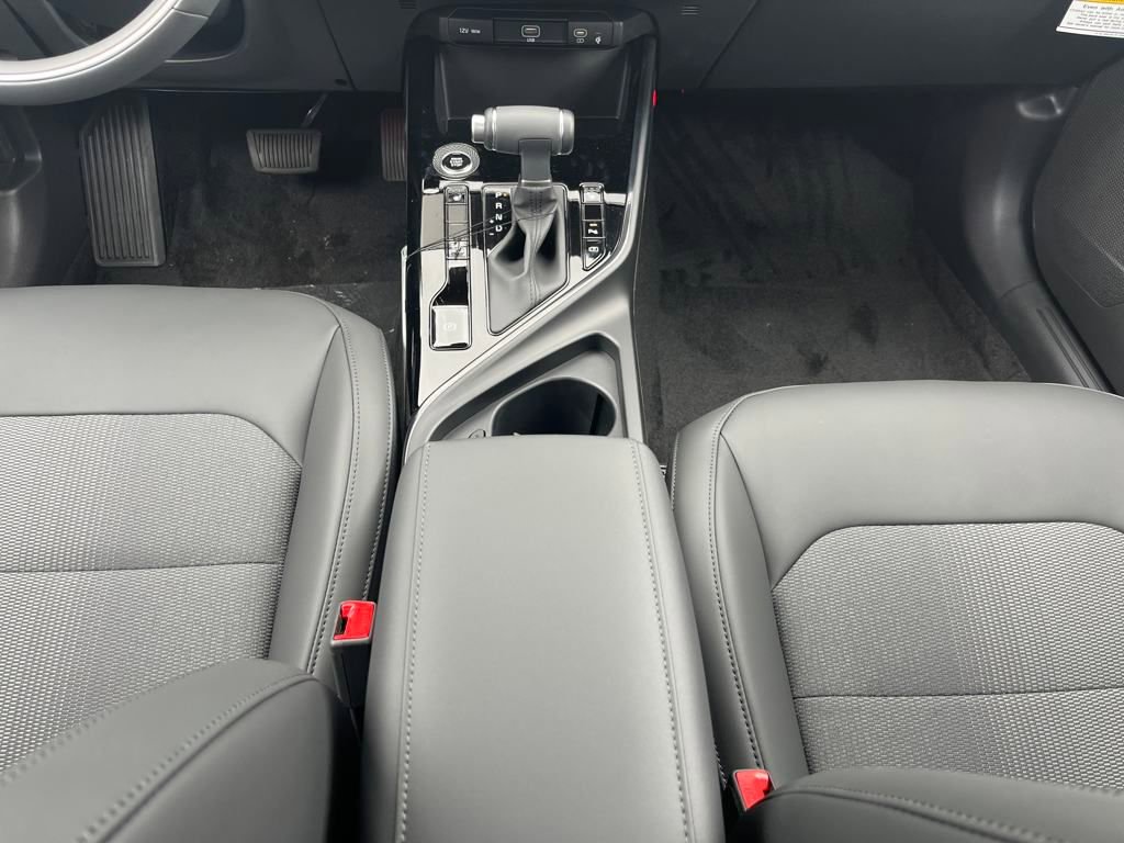 New 2025 Kia Niro EX image 31