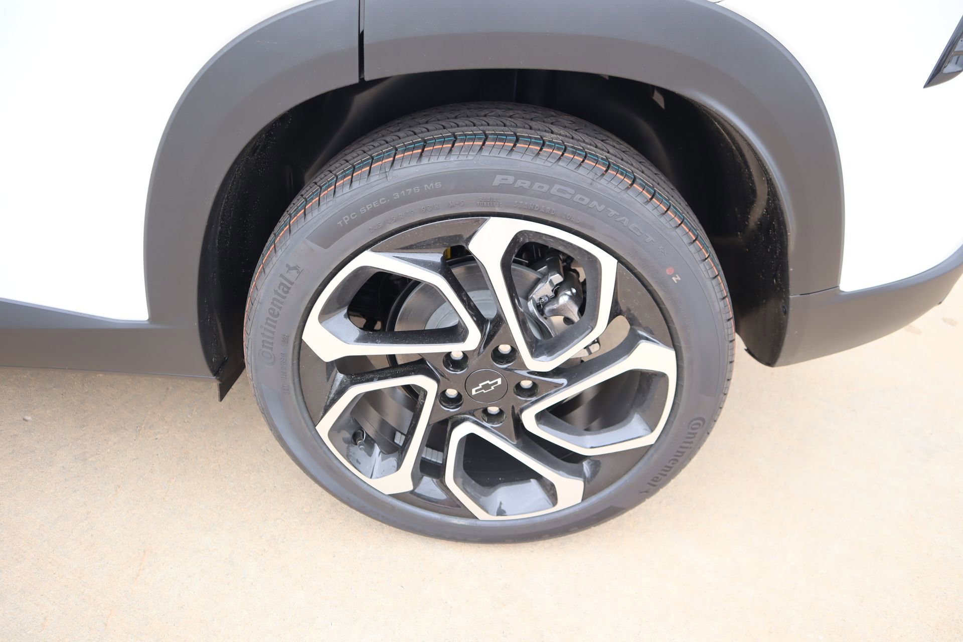 New 2026 Chevrolet Trax RS w/ Sunroof Package FWD image 22