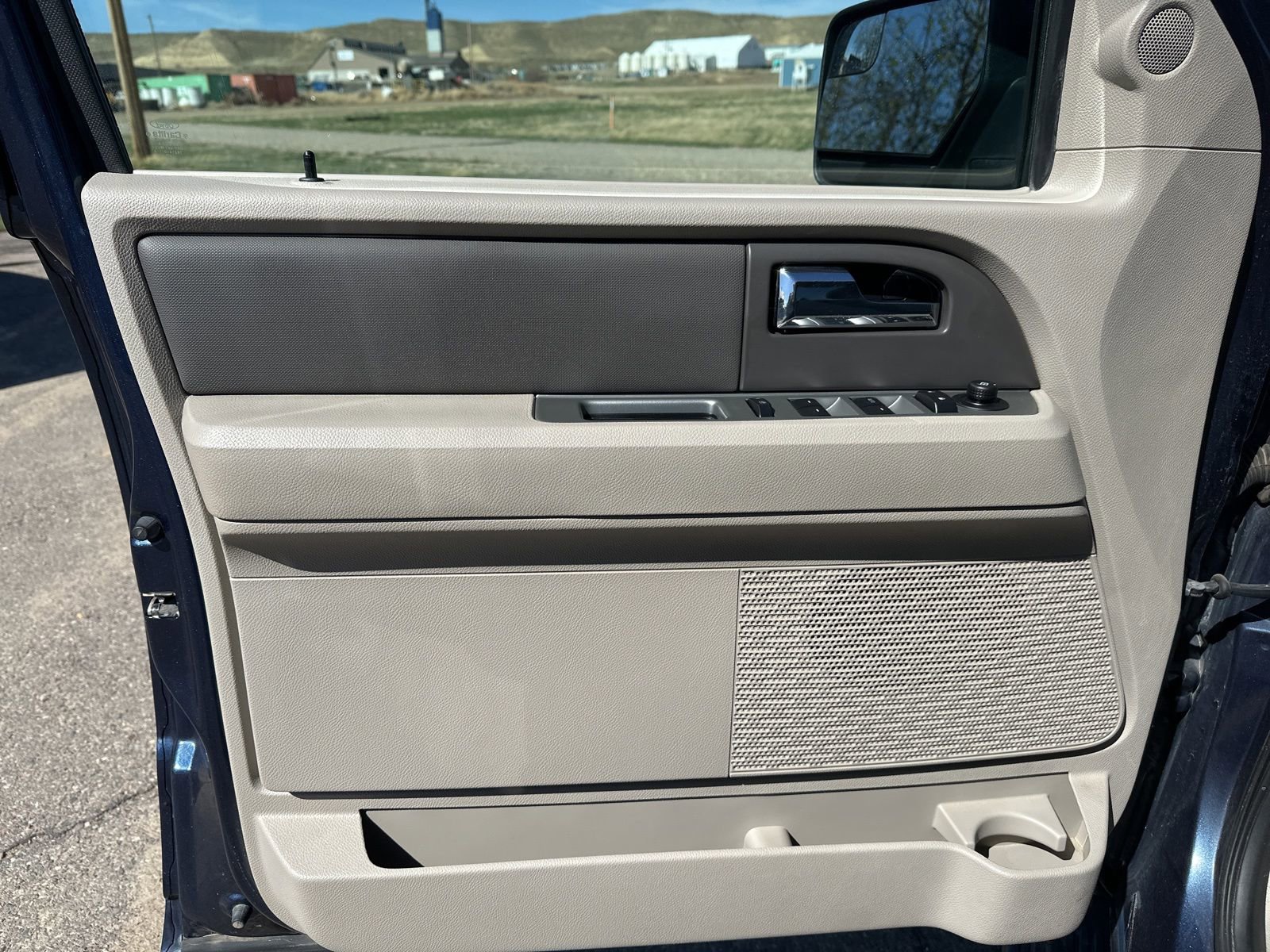 Used 2014 Ford Expedition EL XL image 6