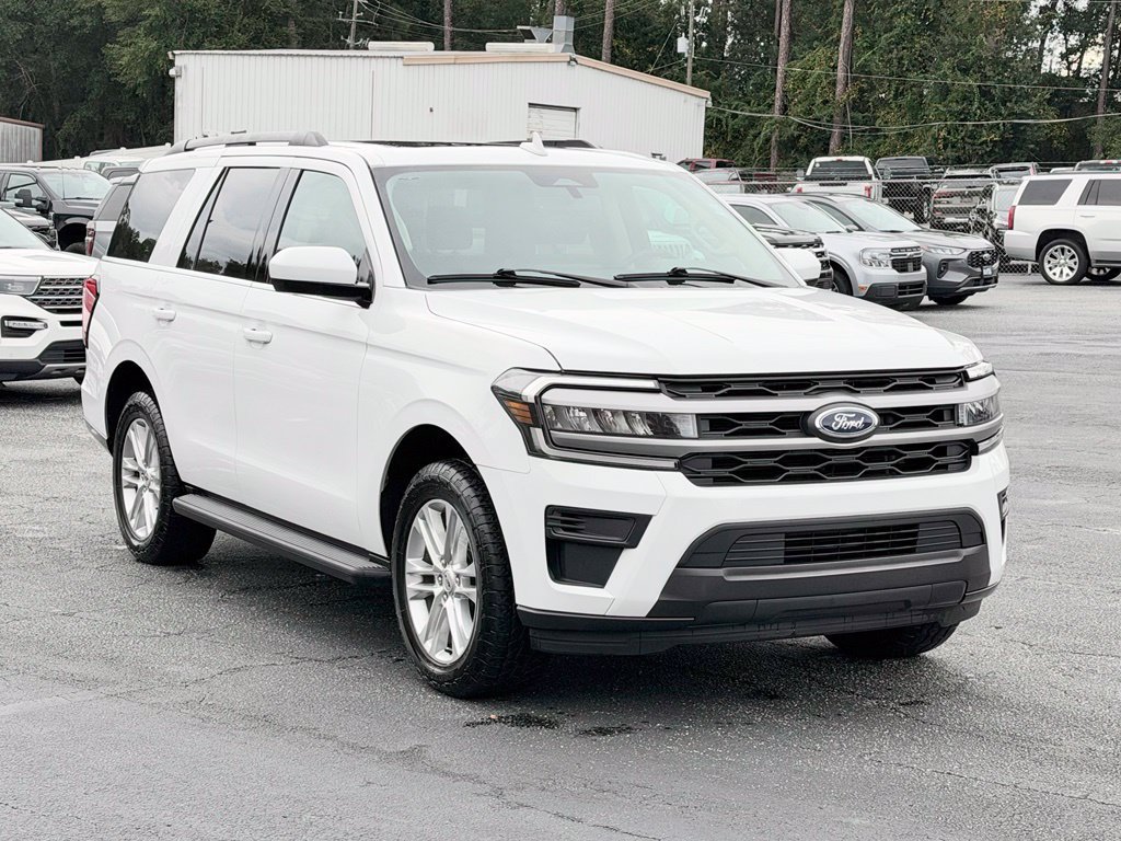 Used 2024 Ford Expedition XLT AWD/4WD image 8