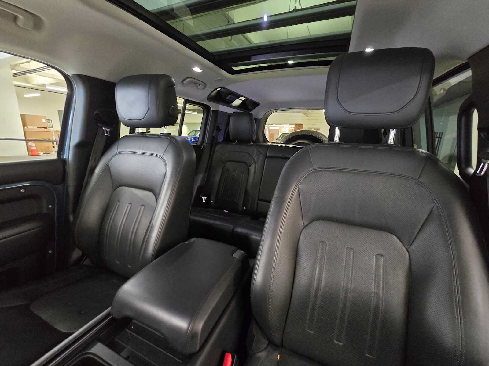 Used 2020 Land Rover Defender 110 HSE AWD/4WD image 20