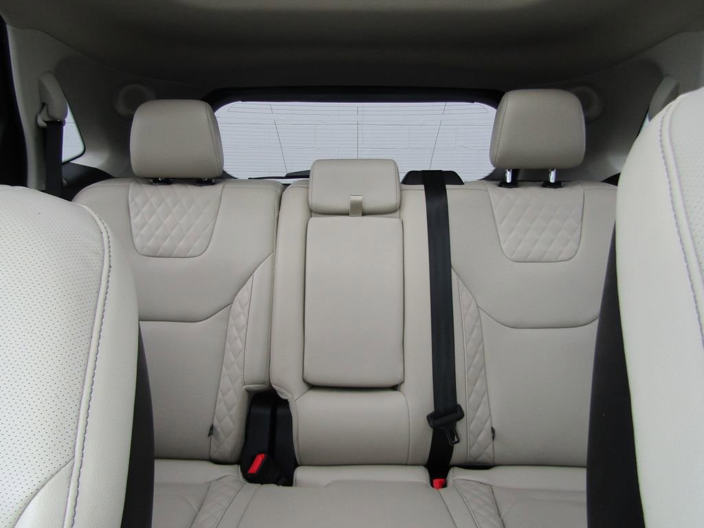 Used 2024 Ford Edge Titanium w/ Equipment Group 301A AWD/4WD image 20