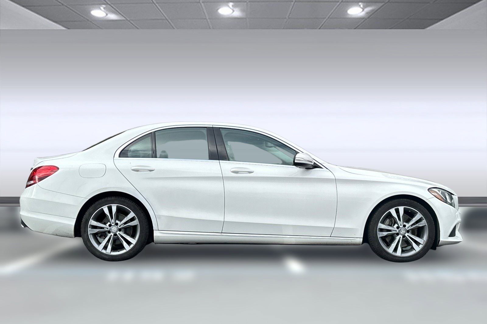 Used 2015 Mercedes-Benz C 300 4MATIC Sedan image 7