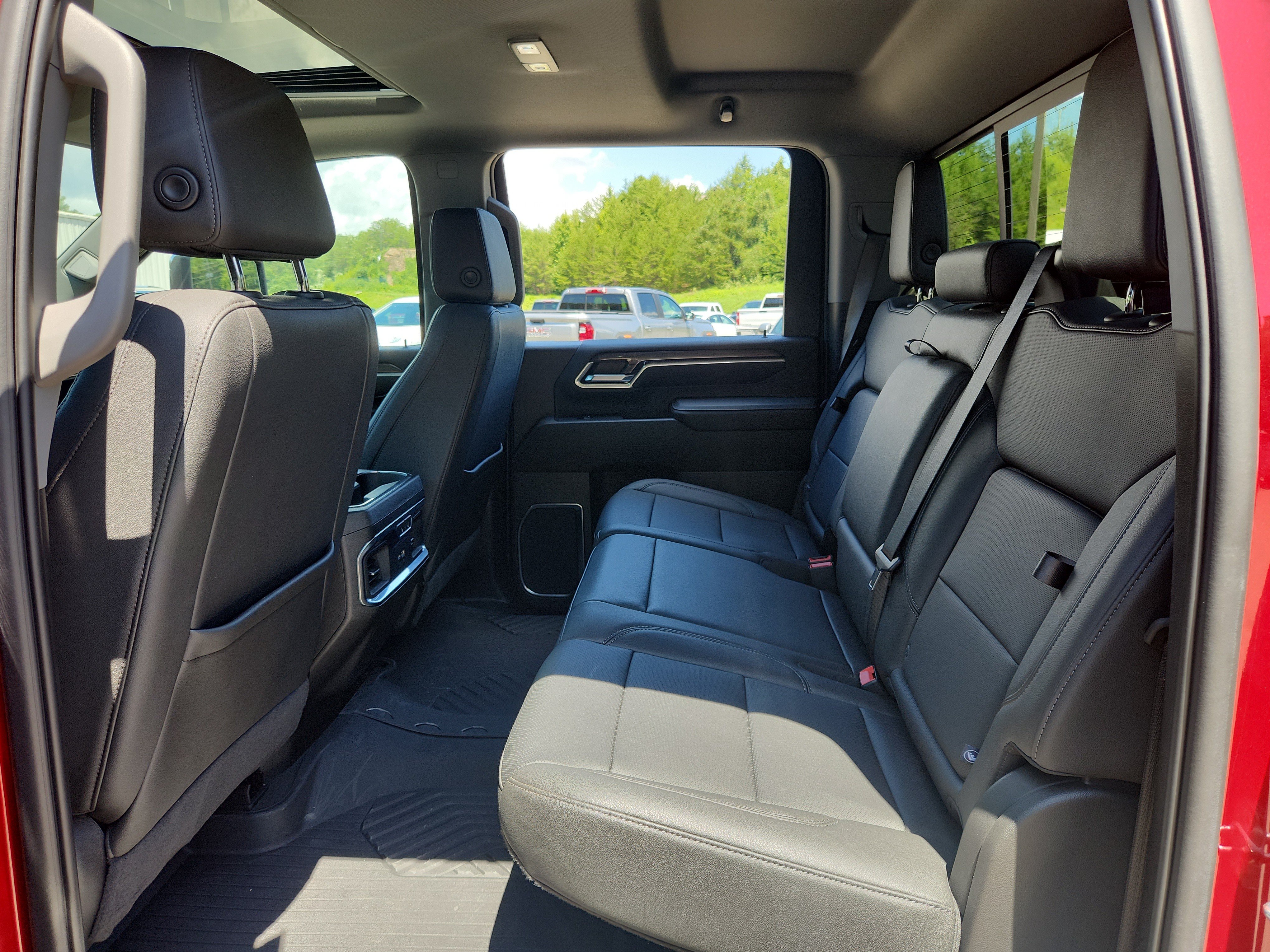 Used 2024 Chevrolet Silverado 2500 LTZ w/ LTZ Premium Package AWD/4WD image 40