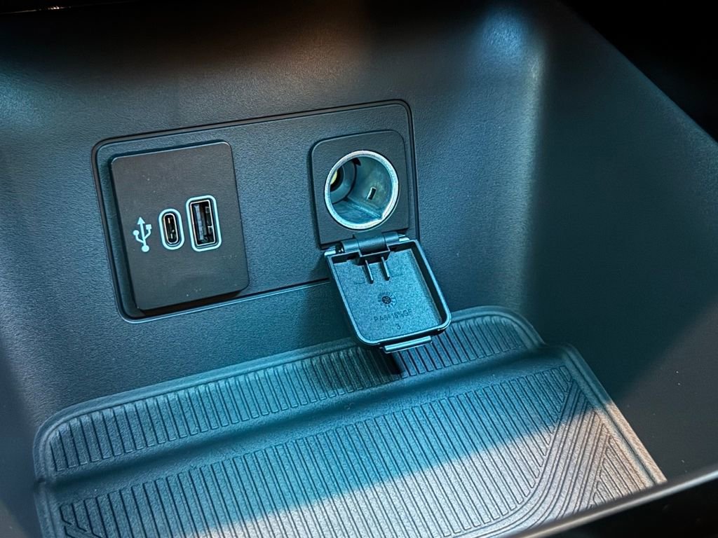 New 2026 Ford Explorer Platinum w/ LUX Leather Package image 34