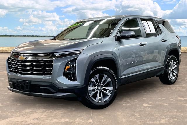 Used 2026 Chevrolet Equinox LT w/ Convenience Package II image 3