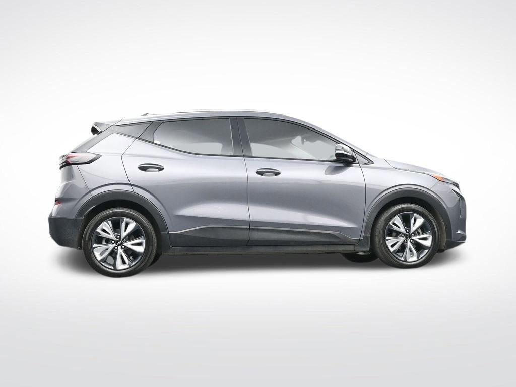 Used 2022 Chevrolet Bolt EUV LT w/ Convenience Package image 45