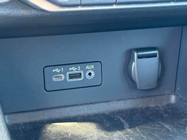 Used 2023 Nissan Sentra SR w/ Electronics Package FWD image 29