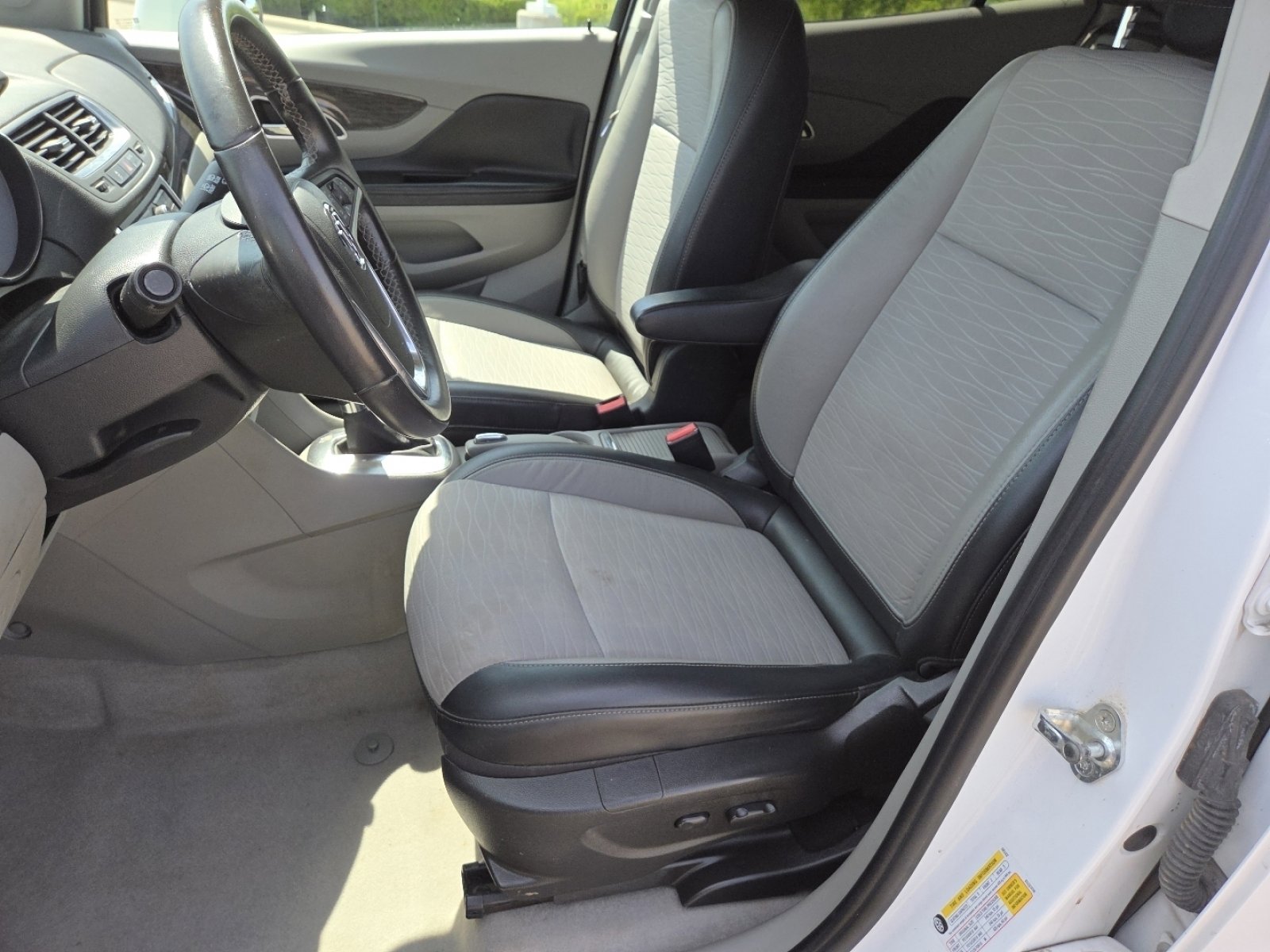 Used 2016 Buick Encore FWD image 20