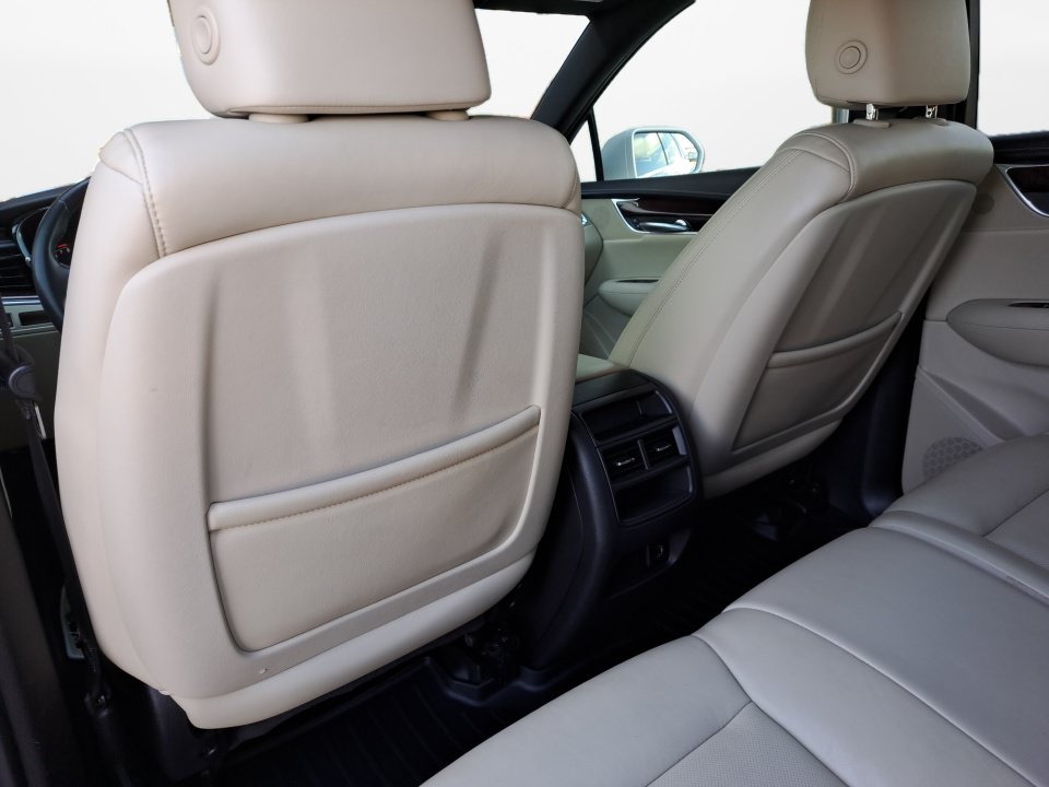 Used 2017 Cadillac XT5 Premium Luxury FWD image 13