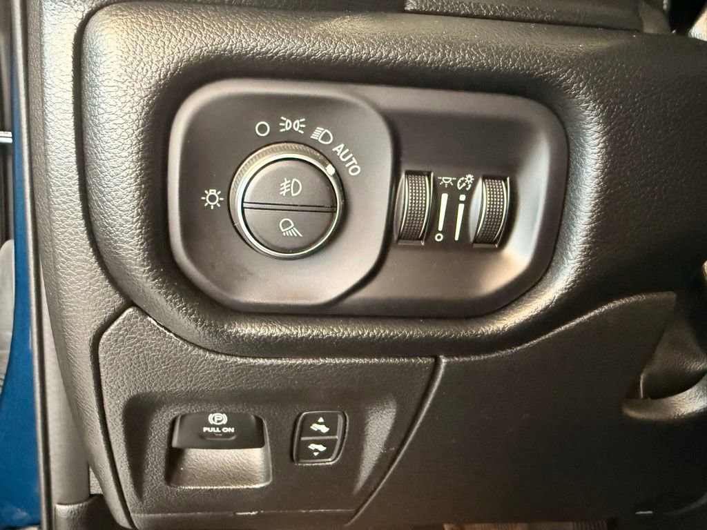 Used 2022 RAM 1500 Laramie AWD/4WD image 24