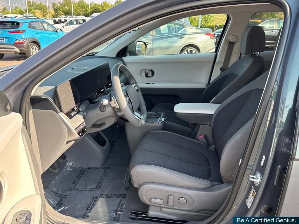 Used 2025 Hyundai Ioniq 5 SE image 33