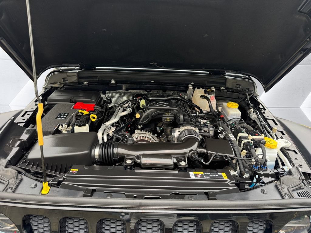 Used 2024 Jeep Wrangler Sport AWD/4WD image 18
