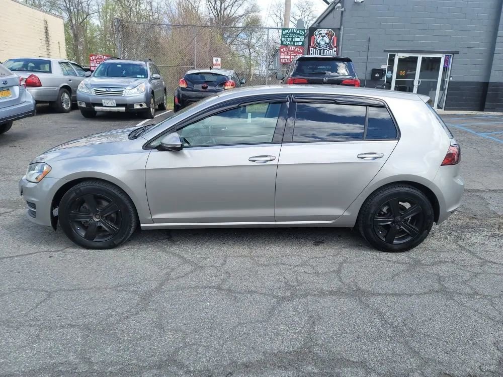 Used 2015 Volkswagen Golf TDI S FWD image 7
