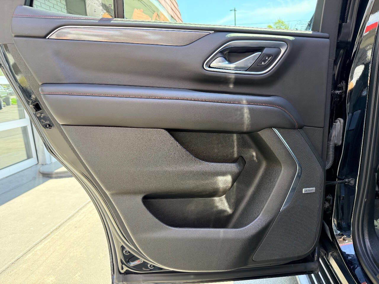 Used 2021 Chevrolet Tahoe RST w/ Luxury Package image 34