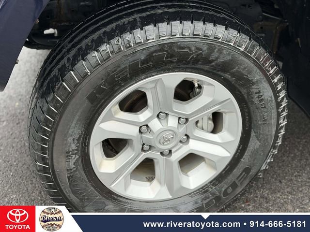 Used 2015 Toyota 4Runner SR5 Premium image 10