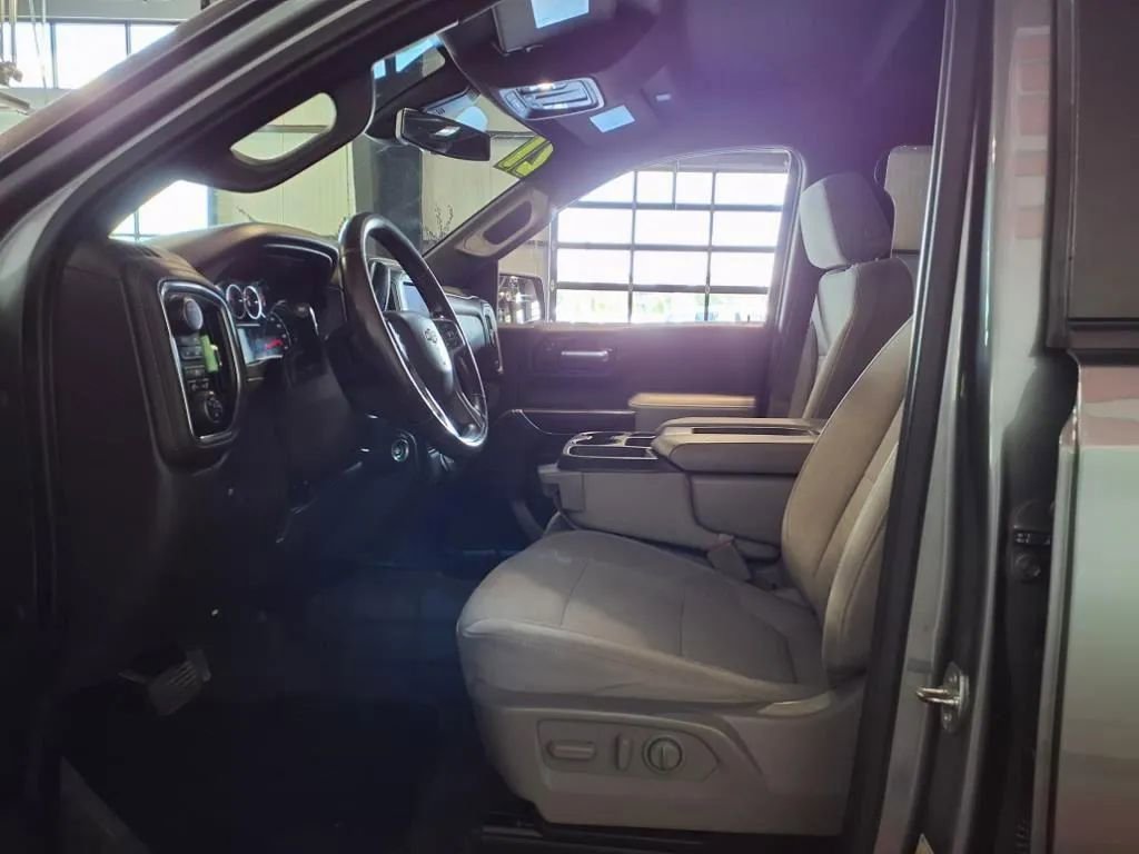 Used 2021 Chevrolet Silverado 1500 LT w/ Safety Package II AWD/4WD image 18