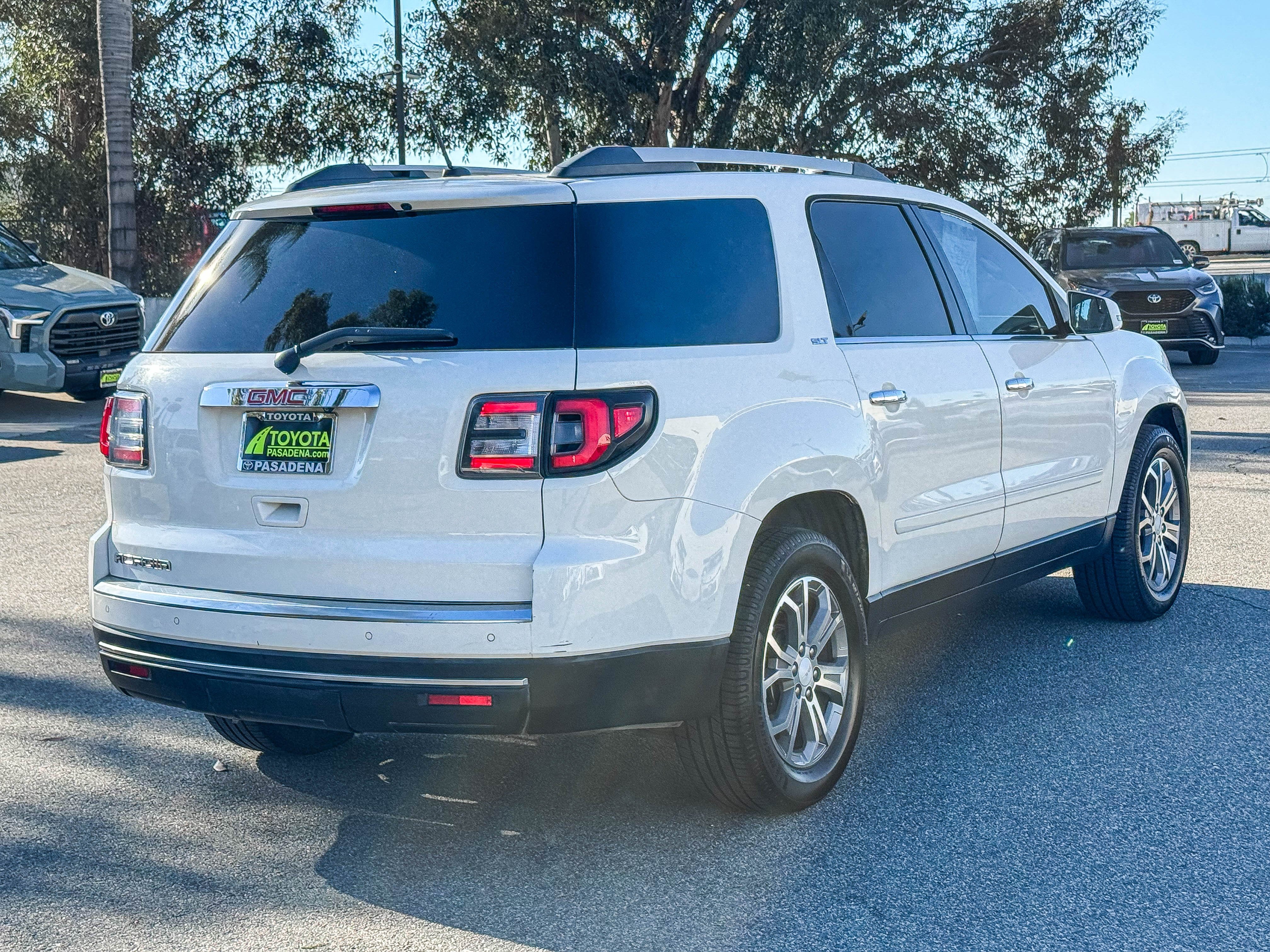 Used 2014 GMC Acadia SLT FWD image 6
