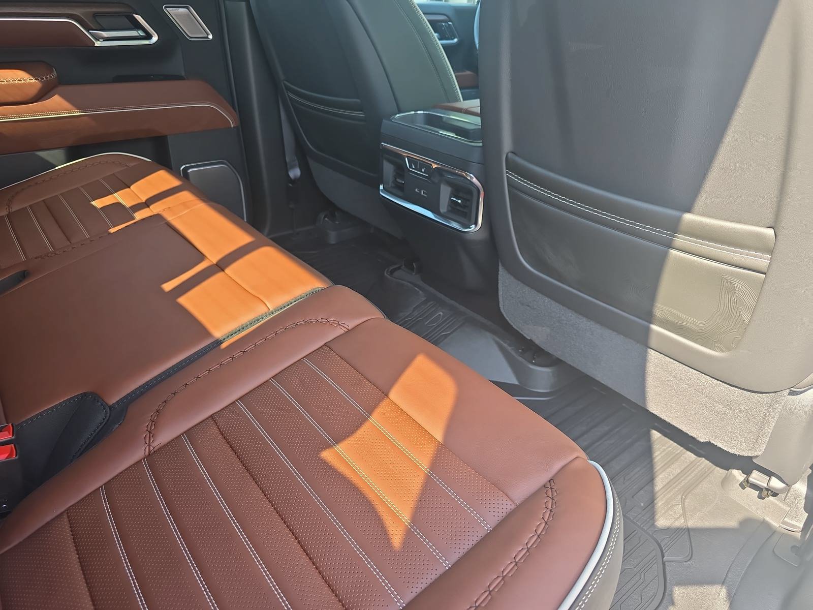 New 2026 GMC Sierra 2500 Denali Ultimate AWD/4WD image 11