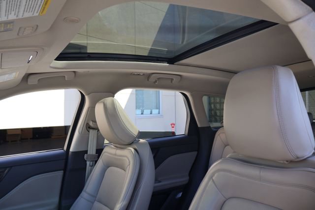 Used 2023 Lincoln Corsair AWD w/ Equipment Group 101A image 15