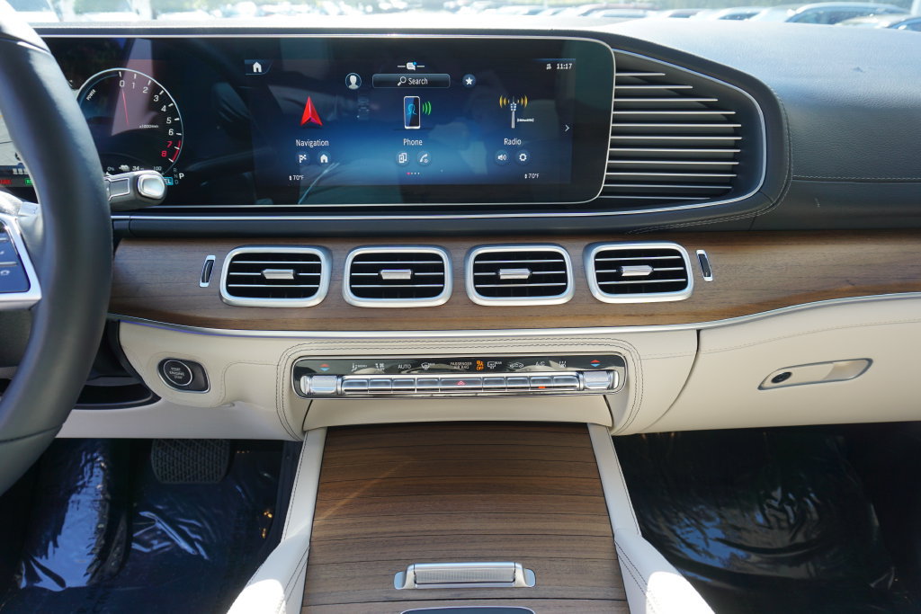 Certified 2025 Mercedes-Benz GLE 450e 4MATIC image 17