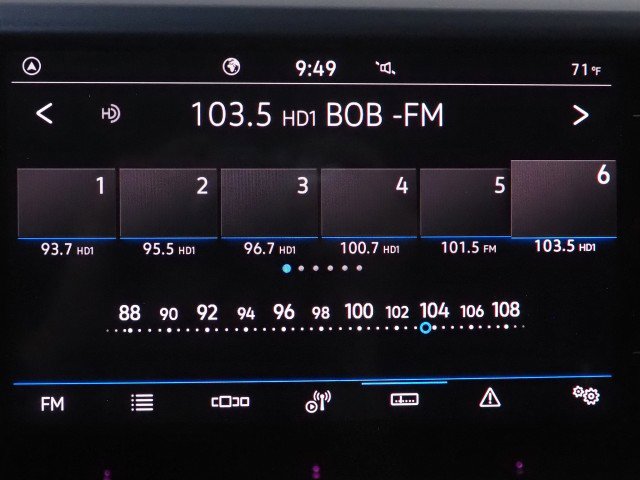 Used 2024 Volkswagen Taos SE image 28