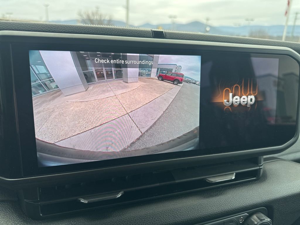 Used 2025 Jeep Wrangler Sport S image 31