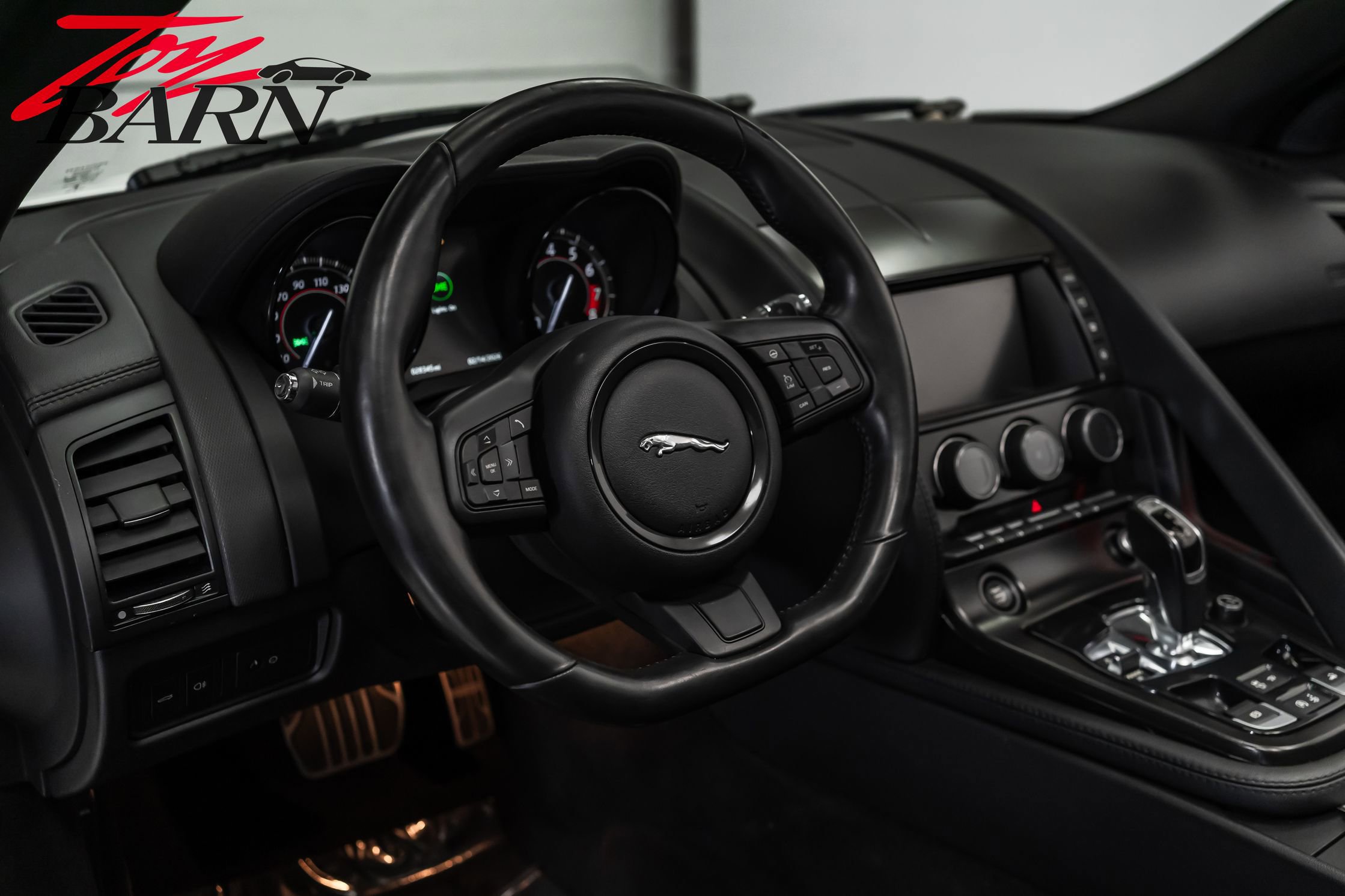 Used 2016 Jaguar F-TYPE S image 38