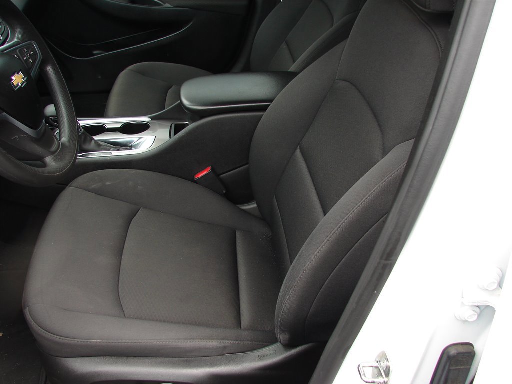Used 2022 Chevrolet Malibu LS w/ Driver Confidence Package II image 6