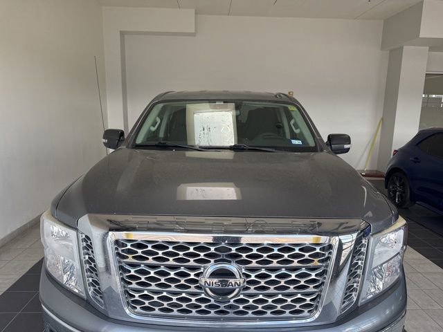 Used 2018 Nissan Titan SV w/ SV Convenience Package image 6