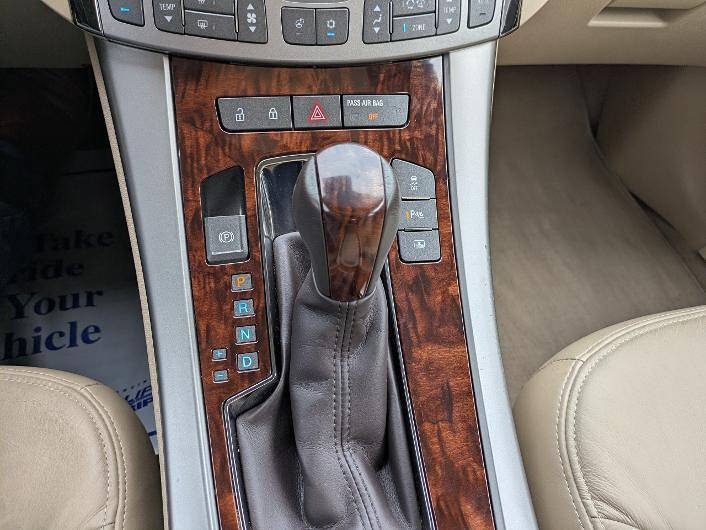 Used 2010 Buick LaCrosse CXS w/ Touring Package FWD image 20