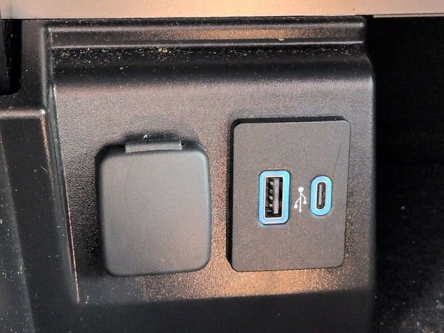 Certified 2023 Ford Explorer XLT image 22