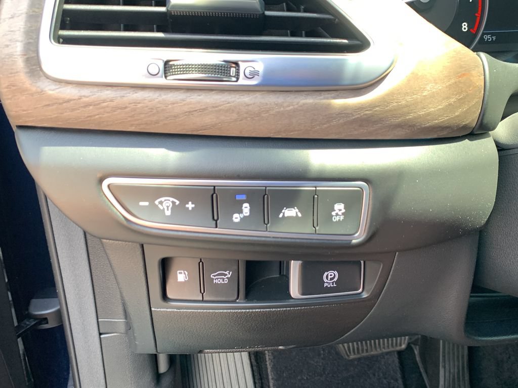 Used 2022 Genesis G90 5.0 Ultimate RWD image 29