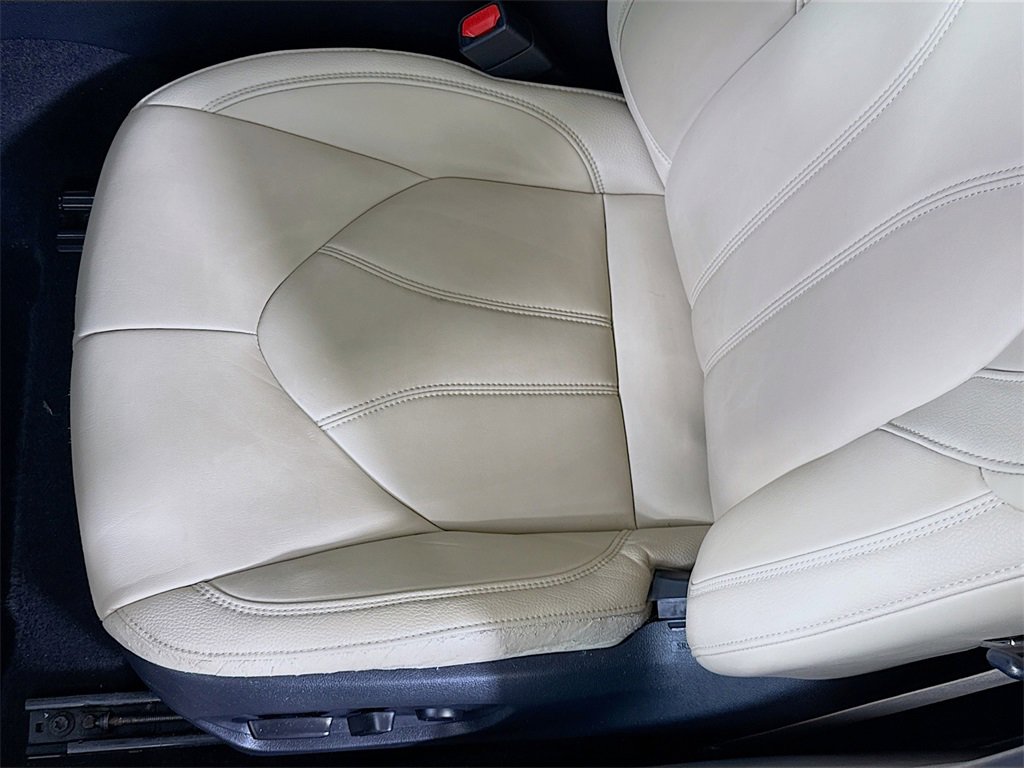 Certified 2020 Toyota Avalon XLE w/ Moonroof Package image 24