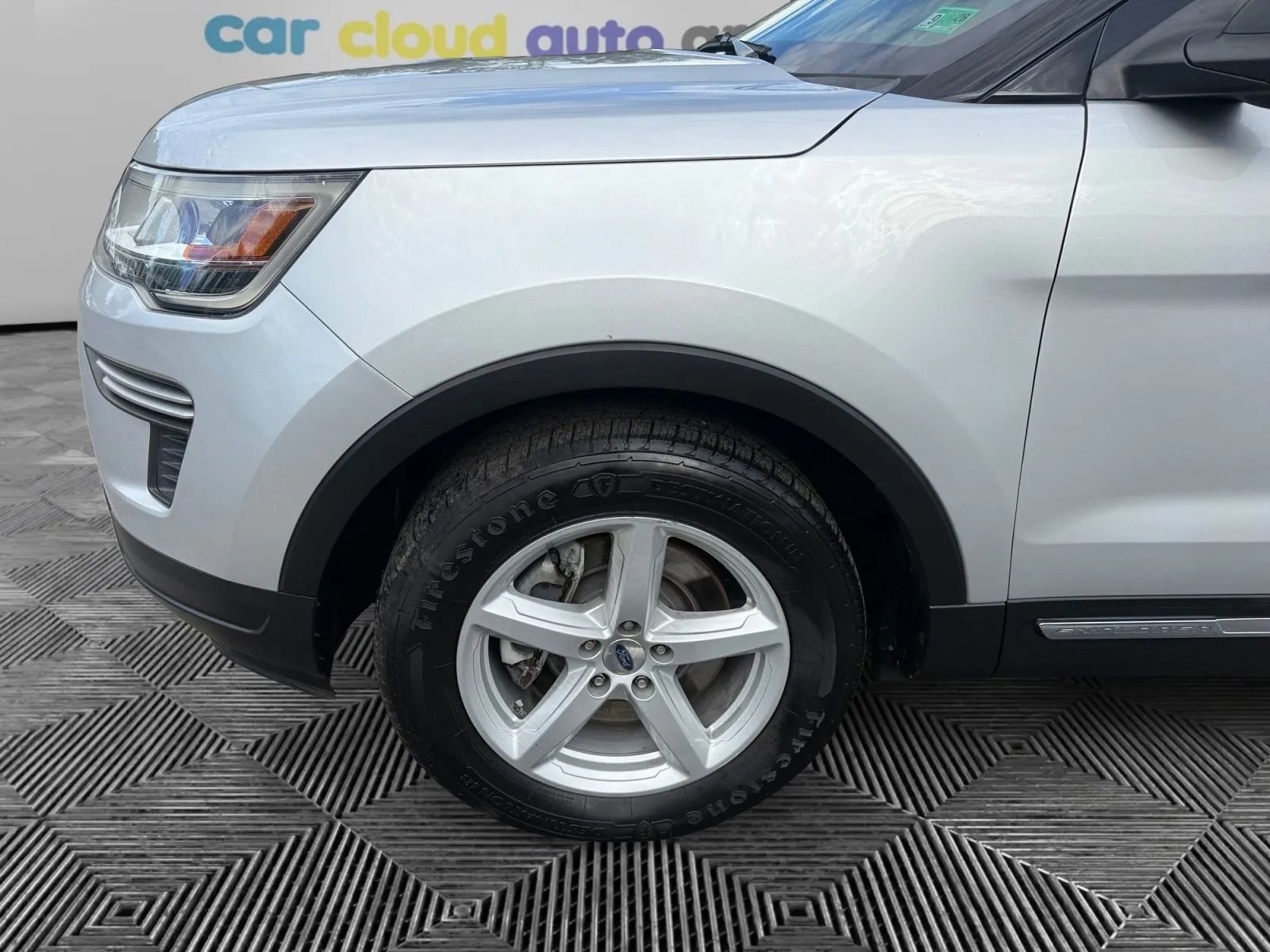 Used 2019 Ford Explorer XLT image 18