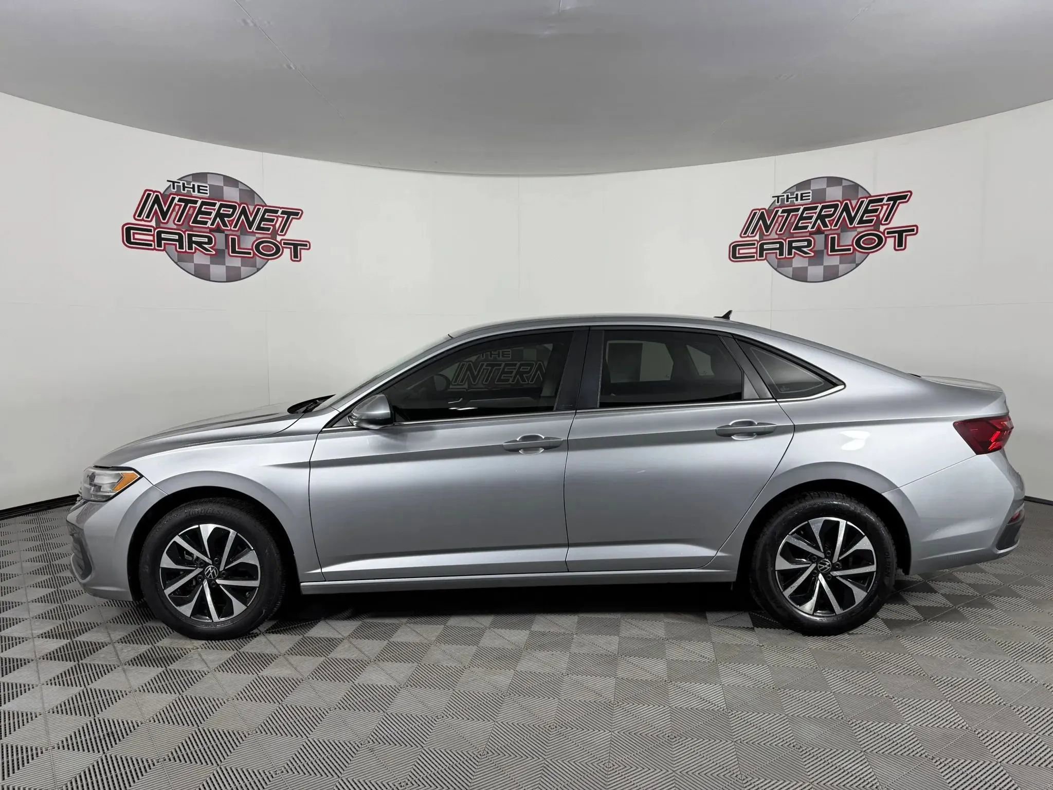 Used 2023 Volkswagen Jetta S FWD image 4