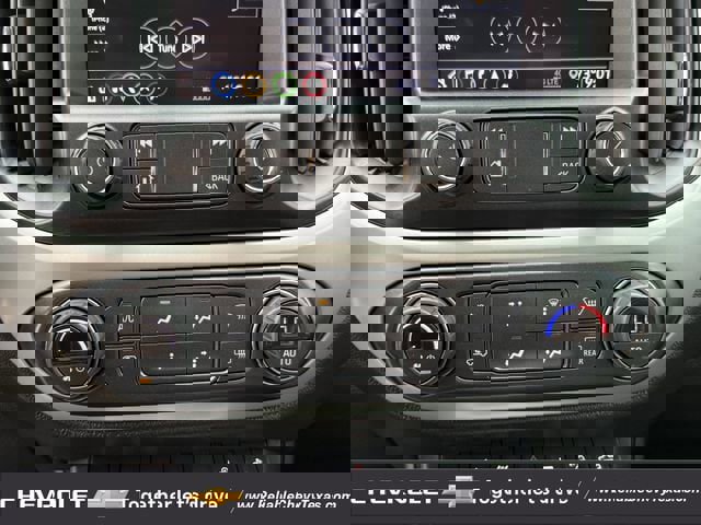 Used 2022 Chevrolet Colorado ZR2 image 21