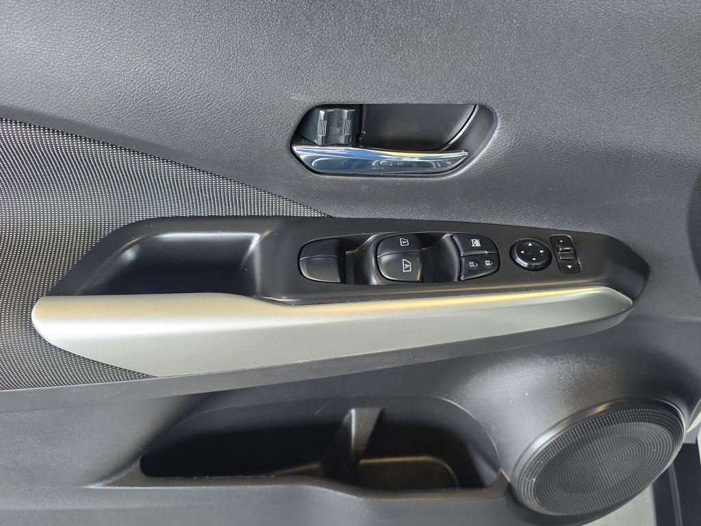 Used 2020 Nissan Kicks SV FWD image 48