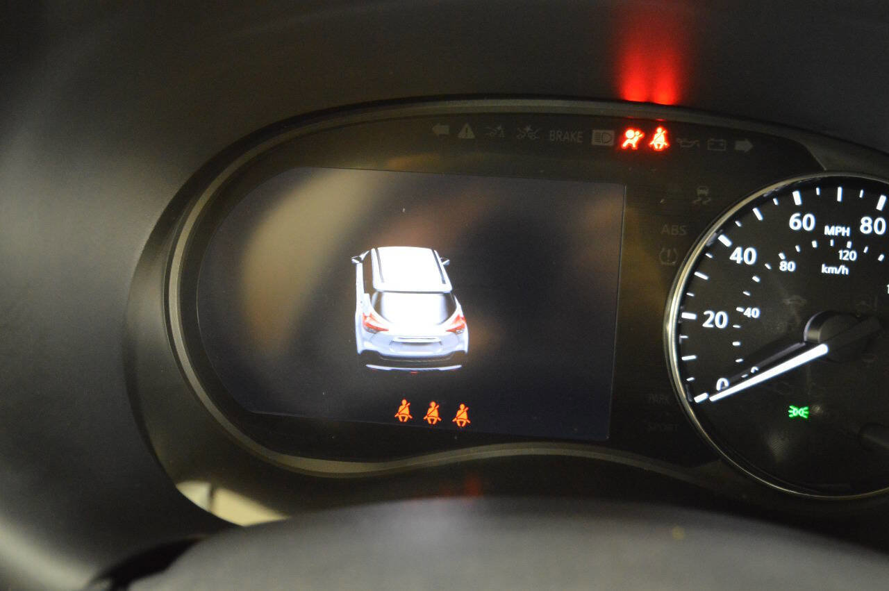 Used 2024 Nissan Kicks SV image 34