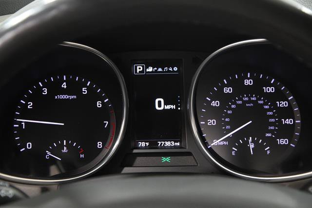 Used 2017 Hyundai Santa Fe Limited AWD/4WD image 9