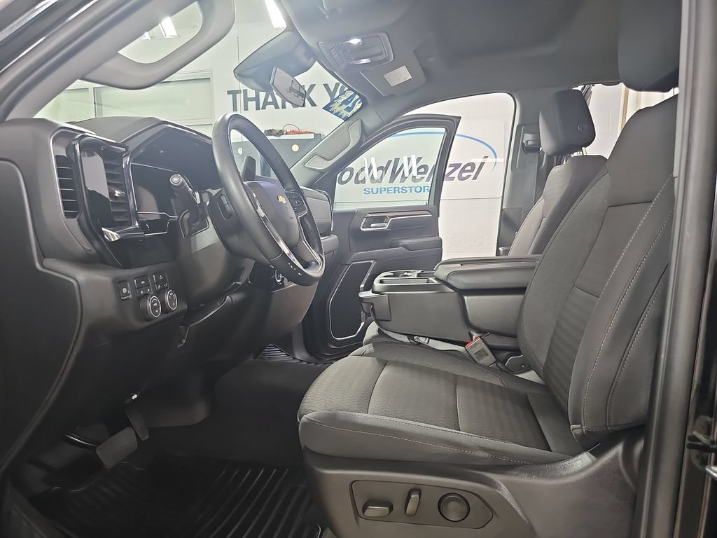 Certified 2024 Chevrolet Silverado 1500 LT AWD/4WD image 18