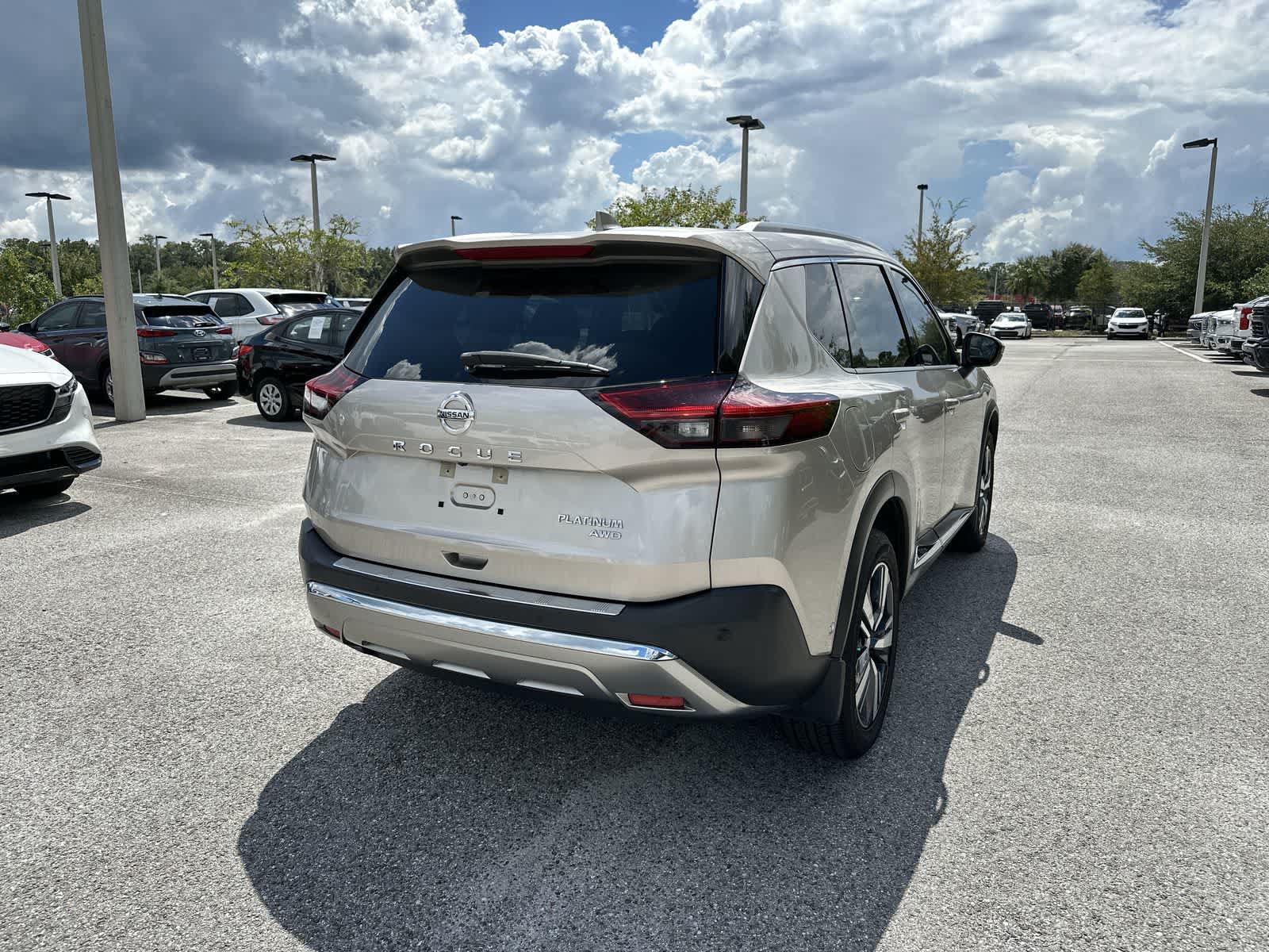 Used 2021 Nissan Rogue Platinum AWD/4WD image 8