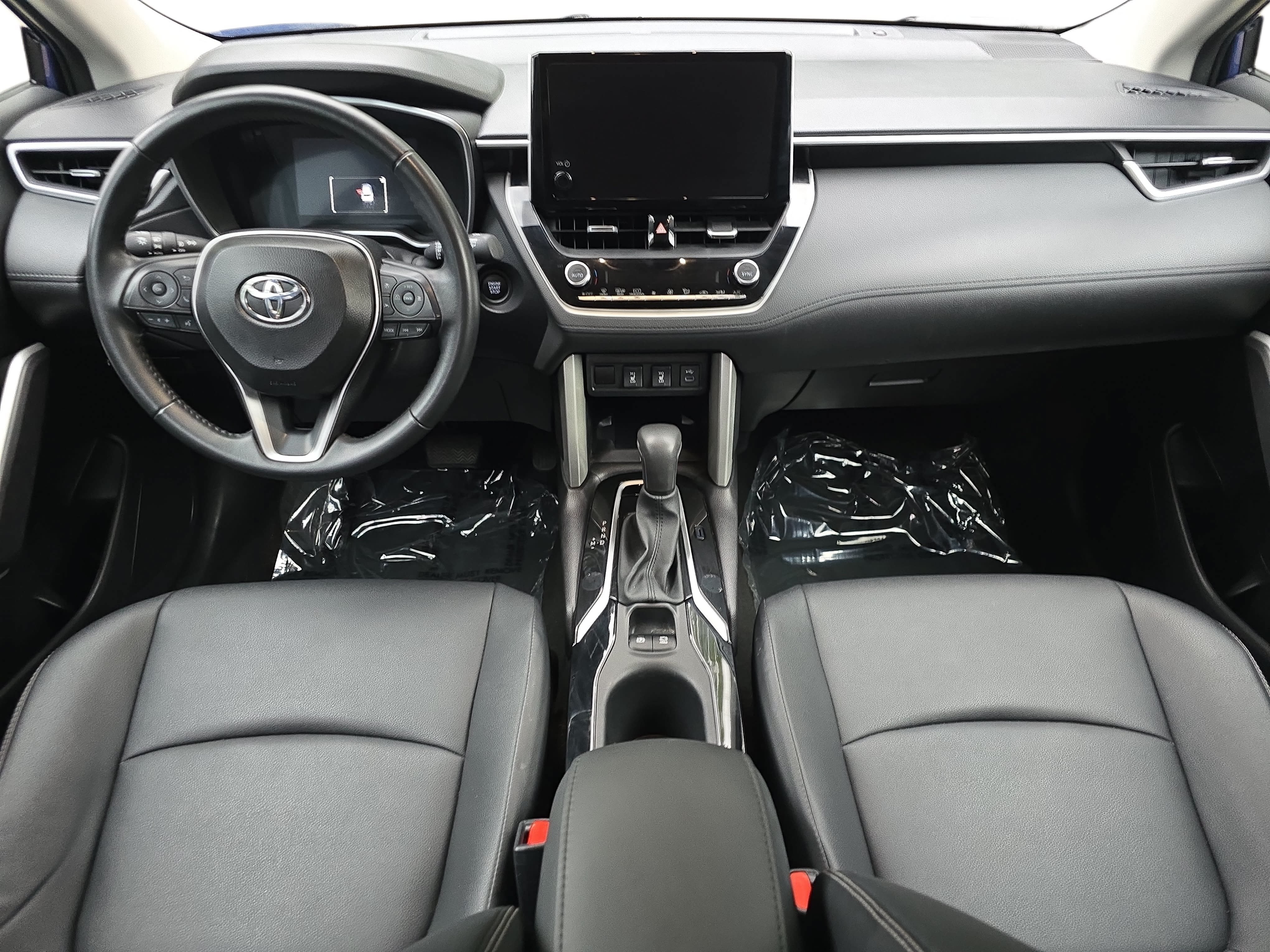 Used 2025 Toyota Corolla Cross XLE AWD/4WD image 9
