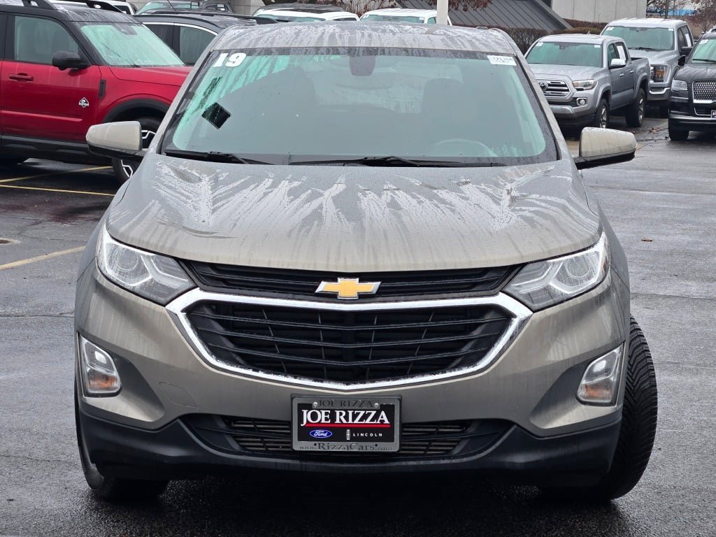 Used 2019 Chevrolet Equinox LT image 2
