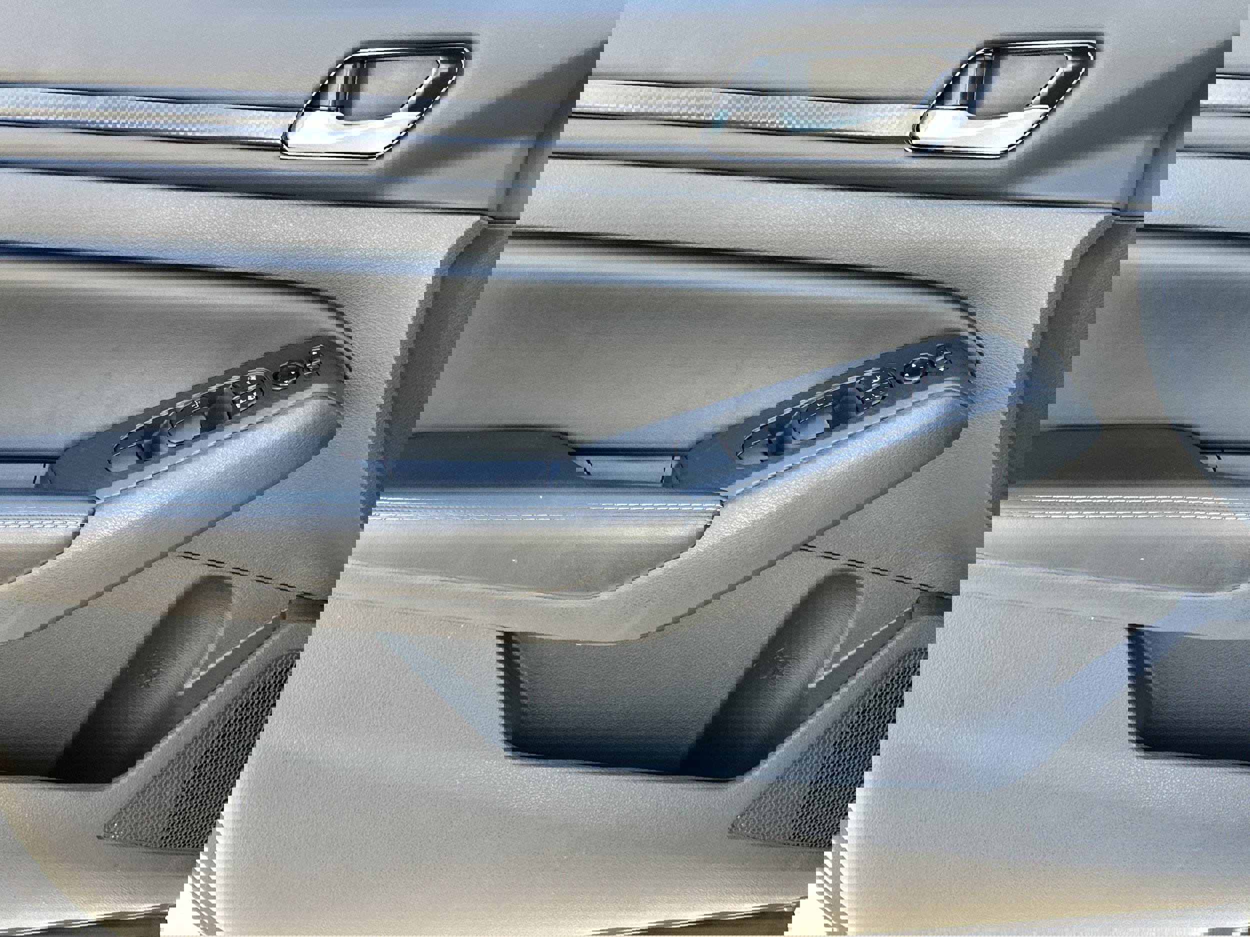 Used 2025 Nissan Altima 2.5 SV image 10