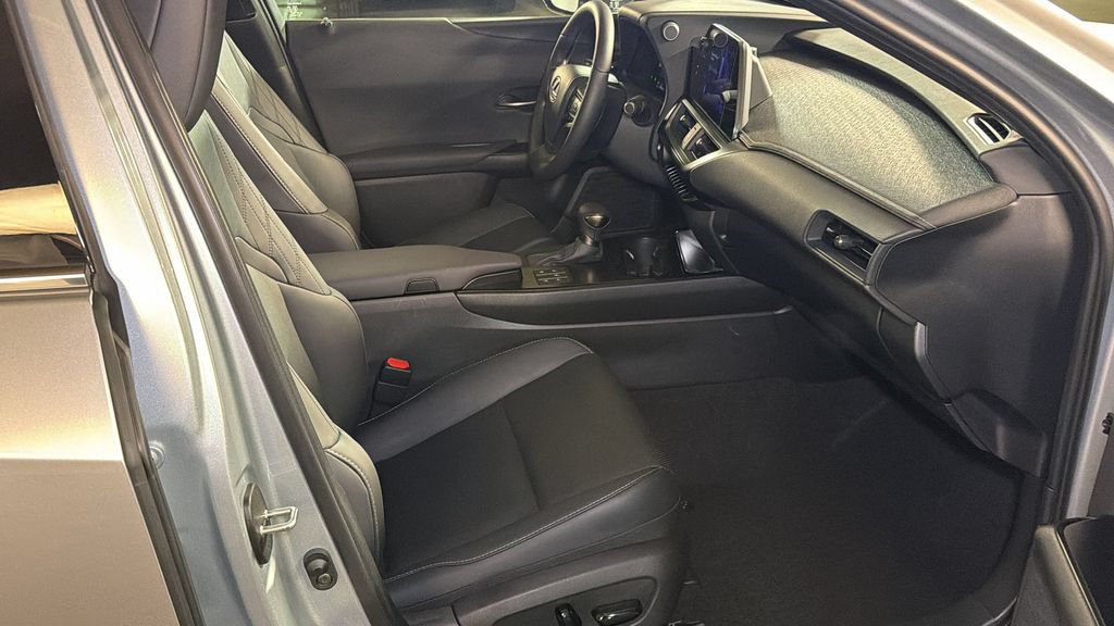 Certified 2024 Lexus UX 250h F Sport AWD/4WD image 10