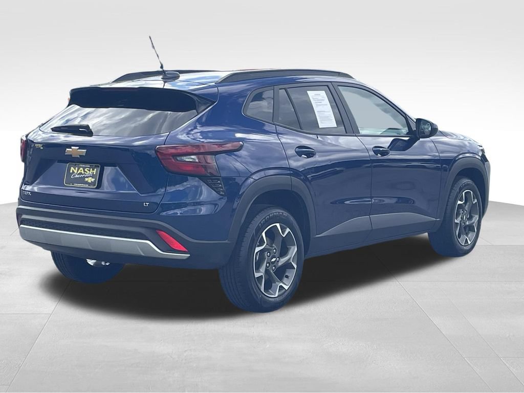 Used 2024 Chevrolet Trax LT w/ Driver Confidence Package FWD video 3